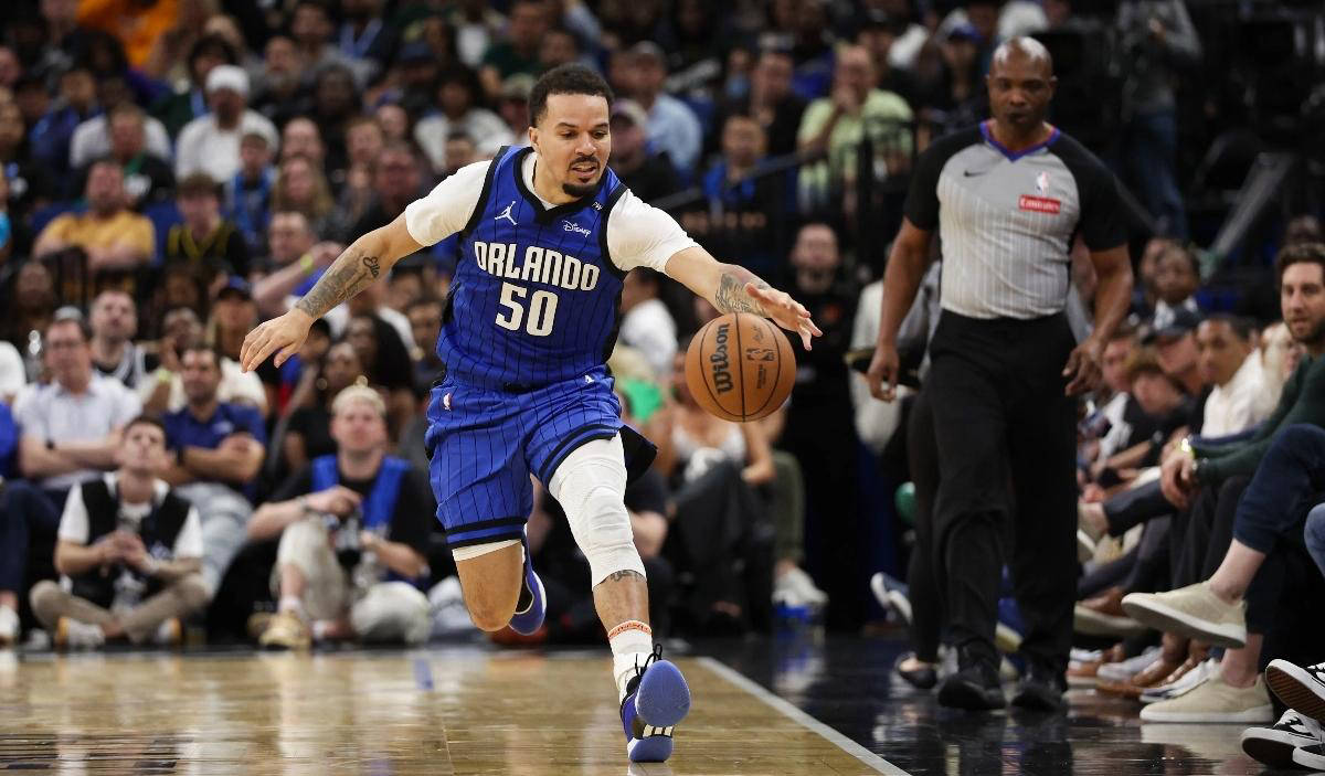 集结日密尔沃基雄鹿备战欧篮联，扳平良机细节曝光，信心回归，训练强度明显提升的简单介绍