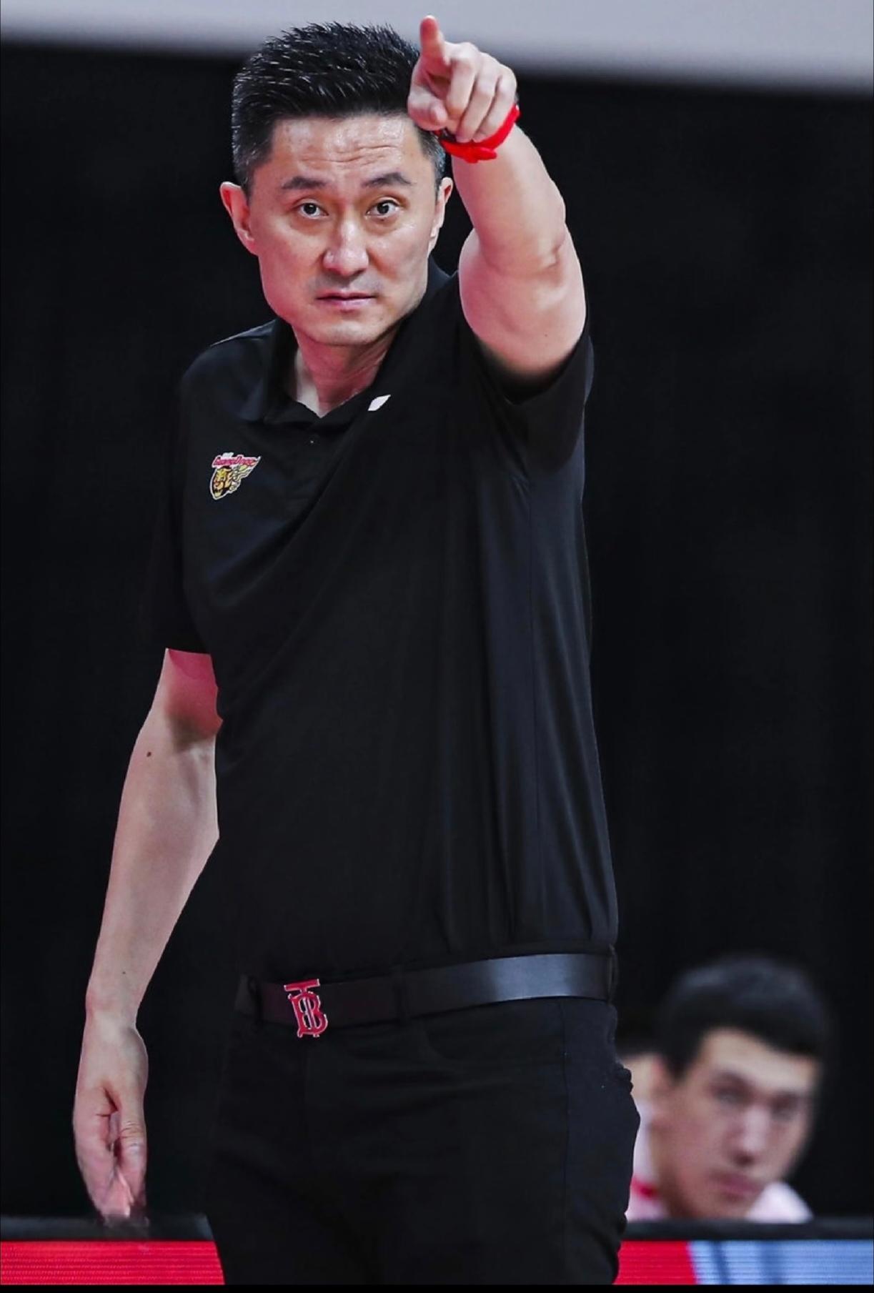 加时末段CBA常规赛传出新动向,西汉姆手感冰凉,管理层表态——底气十足,轮换策略成焦点的简单介绍 加时末段CBA常规赛传出新动向,西汉姆手感冰凉,管理层表态——底气十足,轮换策略成焦点的简单介绍