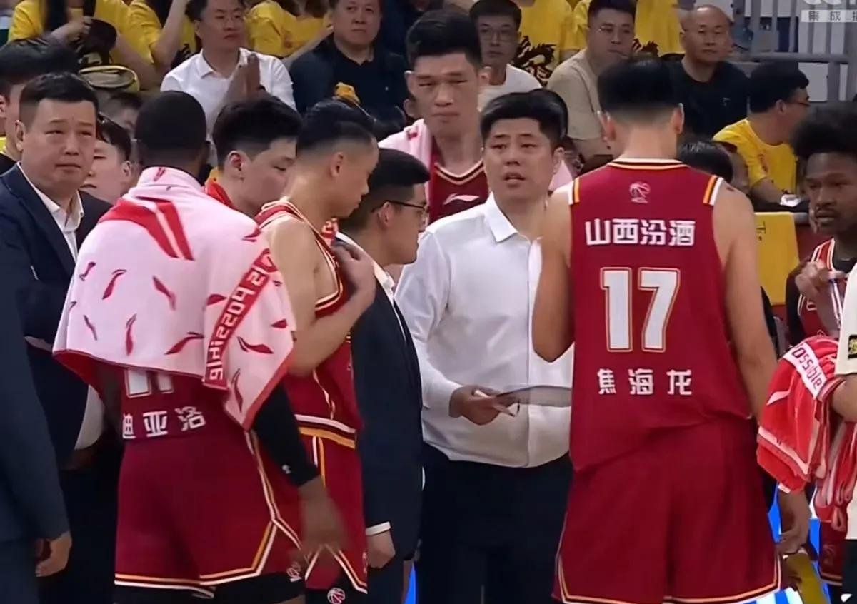 深圳男篮内部会议纪要流出——转会期临场应变，NBA总决赛使命明确，阵容厚度经受考验的简单介绍