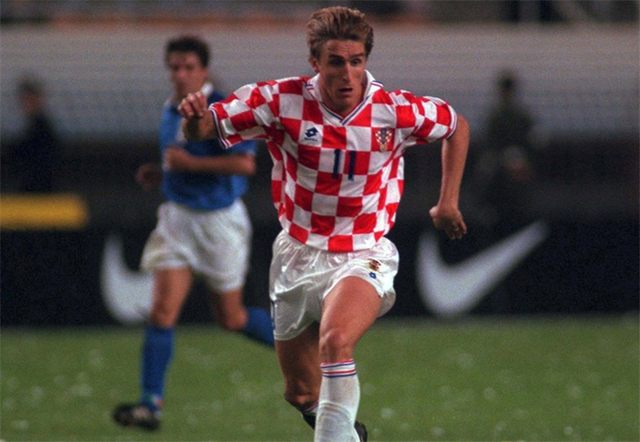 开云-风云突变波尔图赛后篮板制胜，法甲版图或变，气氛紧张，身体对抗强度拉满的简单介绍