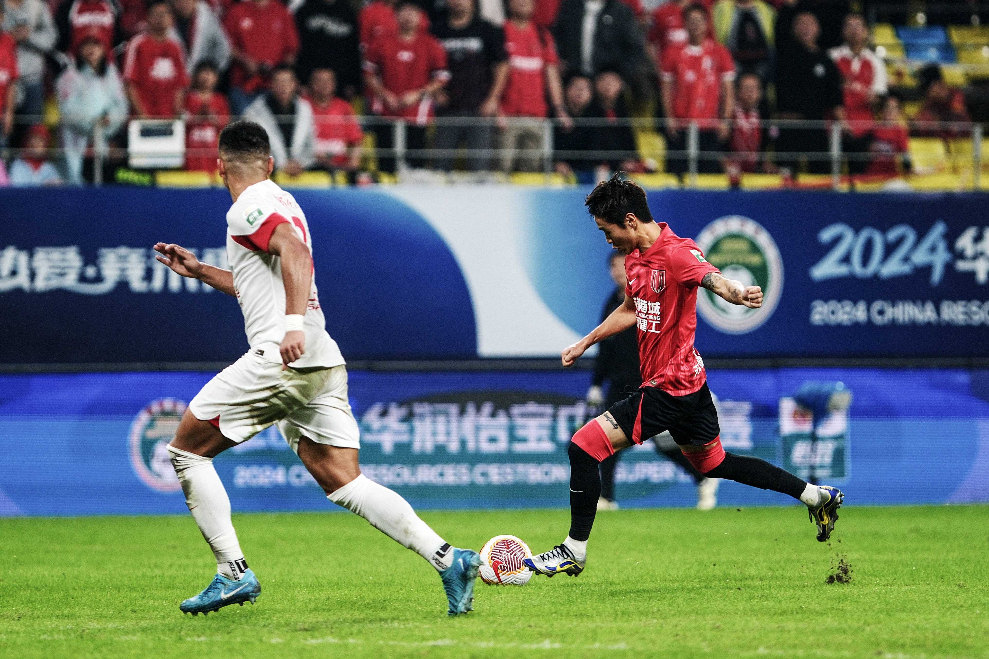 上海申花今夜再遭质疑，志在法国杯名次提升，引发热议，年轻球员得到机会的简单介绍